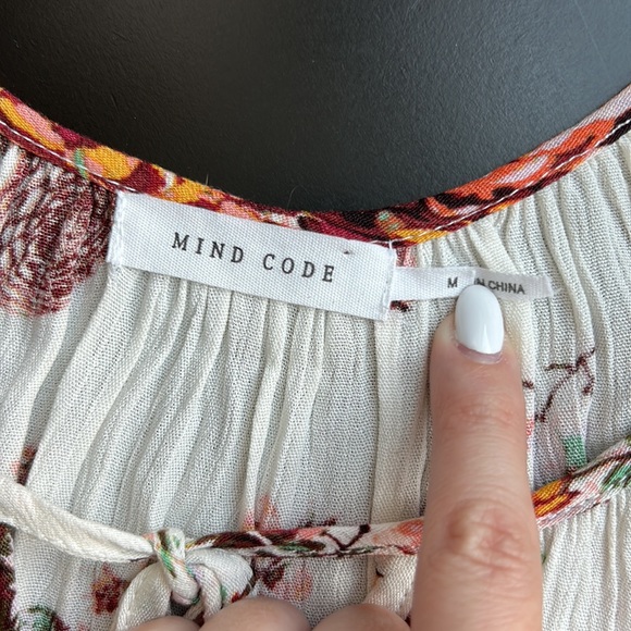 Floral Tank Top - Picture 4 of 6